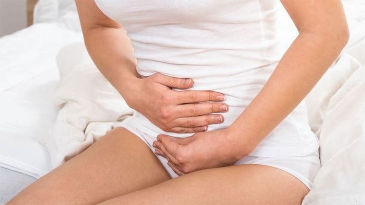 Tắc vòi trứng thường gây ra các cơn đau tức, sưng cứng vùng bụng dưới